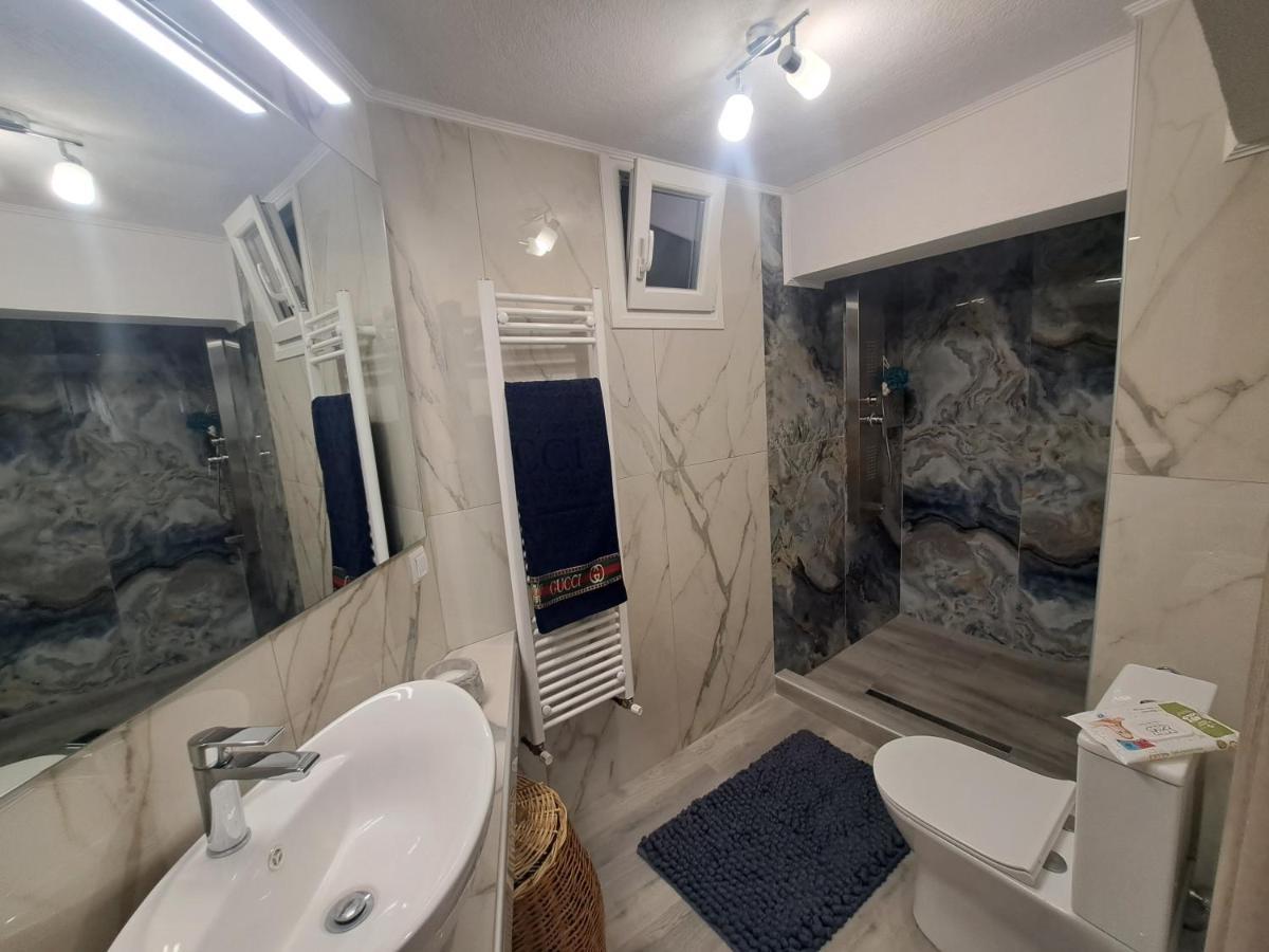 Irida Apartment Kavala Bagian luar foto