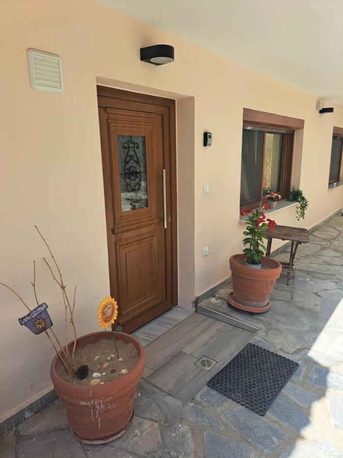 Irida Apartment Kavala Bagian luar foto